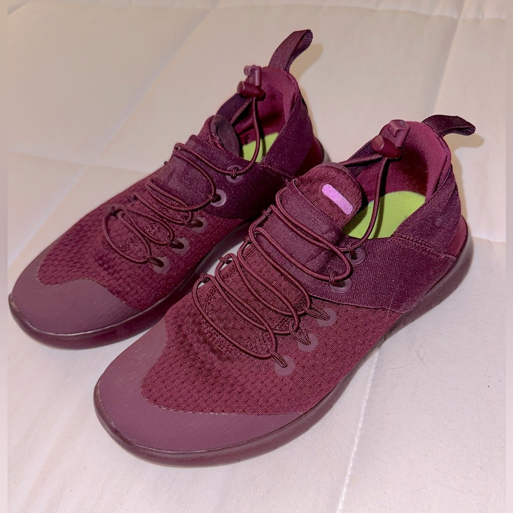 LIKE NEW! Nike Free Run Slip-On Maroon Burgundy Running Athletic Sneakers